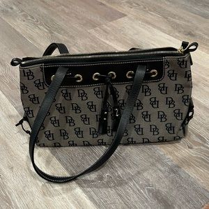 dooney and bourke purse